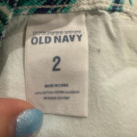 Old Navy Women's Floral Print Shorts - Multicolor - Picture 6 of 6